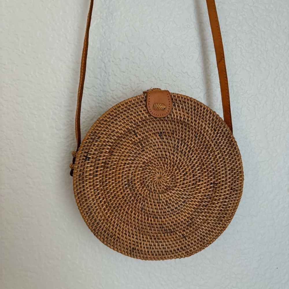 Woven Rattan circle bag ✨ crossbody - Picture 2 of 16